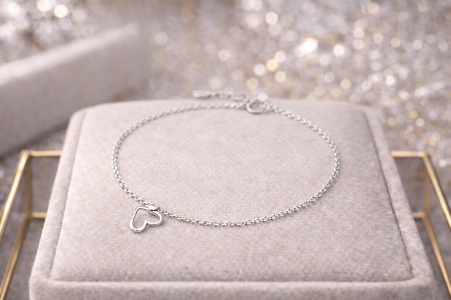 Korean Style Women's Love Bracelet - Elegant Design